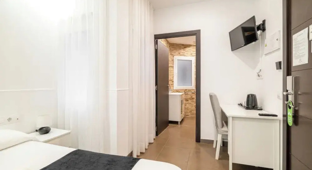 Номер Economy Laramond Barcelona Rooms