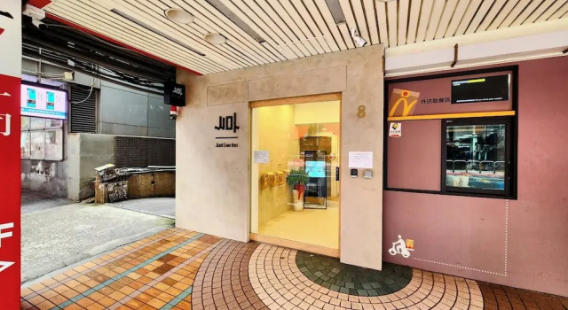 Just Live Hostel