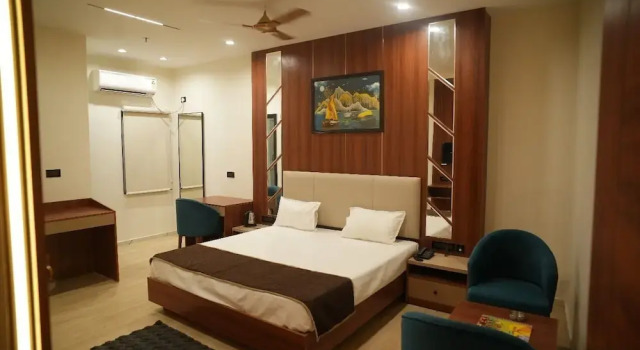 Hotel Devki Inn, Забронировать Отель Отели Горакхпур 3 звезды, 3*