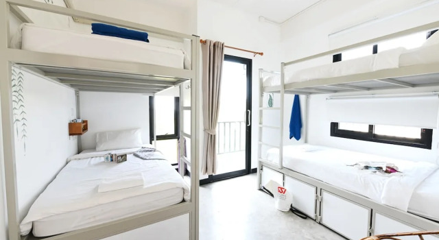 Кровать в общем номере The Dearly Koh Tao Hostel-PADI 5 Star Dive Resort