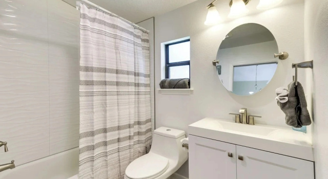 Коттедж St Cloud Vacation Rental - Walk to Lakefront Park!