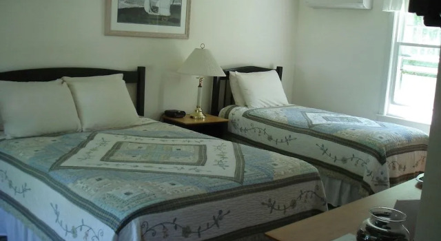 Camp DeForest, Book Ferieresort Lincolnville Maine