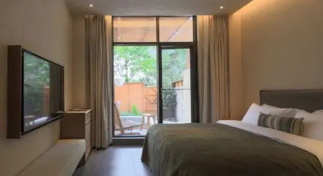 Люкс Hailuogou Seven Valleys Source · Snow Mountain Secret Realm Onsen Resort Hotel