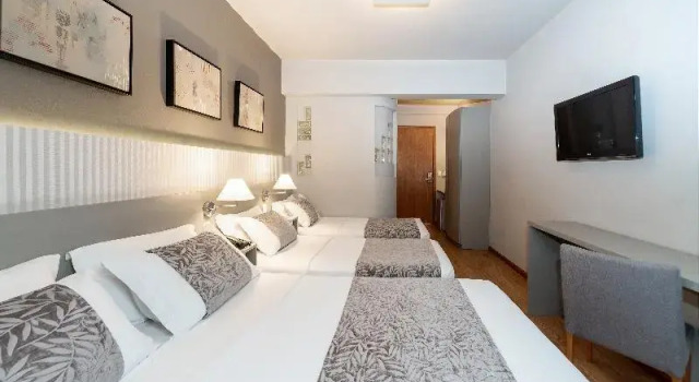 Четырёхместный номер Deluxe с видом на город Hotel Laghetto Siena Gramado