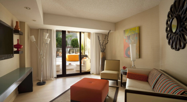 Hyatt Palm Springs, Забронировать Отель Палм-Спрингс Coachella Valley, рядом с Plaza de las Flores Shopping Center
