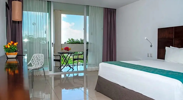 Шестиместный номер Superior с видом на сад Mesón de la Luna Hotel & Spa