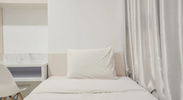 Stunning And Strategic 2Br Gold Coast Apartment Near Pik