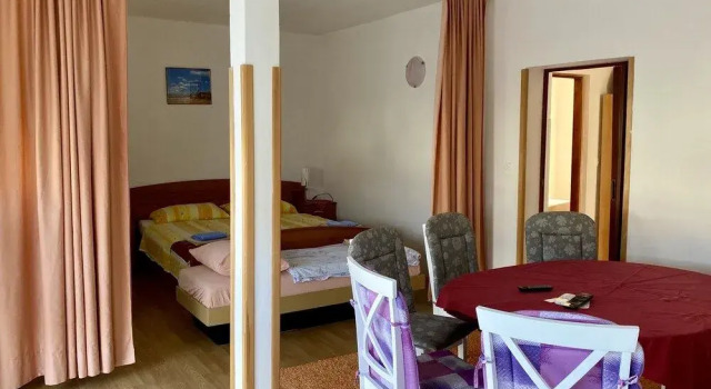 Holiday House Perkic Mm, Varaa Hotelli Hotellit Kvarner Islands uima-altaalla, Uima-allas