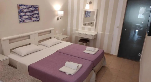 Трёхместный номер Standard с видом на сад Blue Sky Apartments