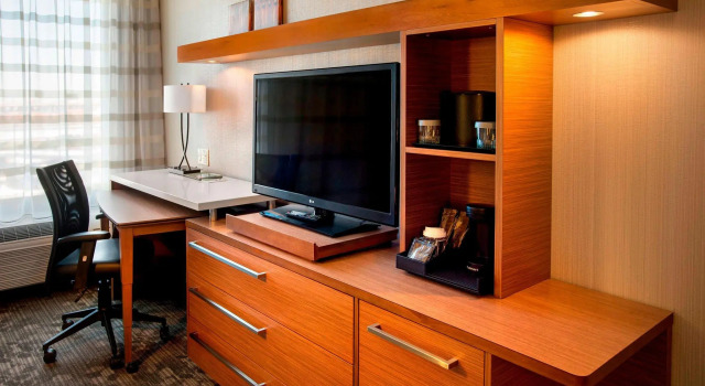 Двухместный номер Standard Courtyard by Marriott Philadelphia South at The Navy Yard