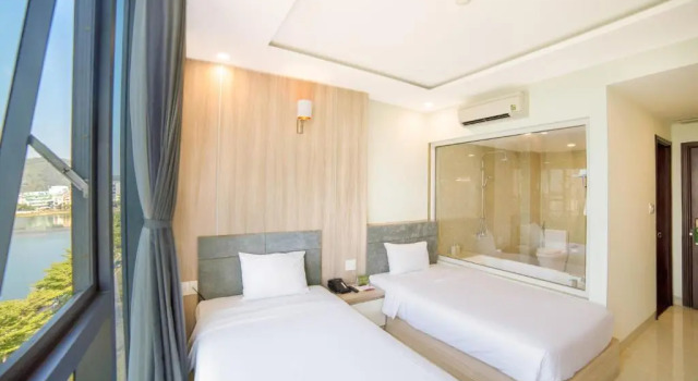Двухместный номер Standard с видом на озеро Lake View Hotel