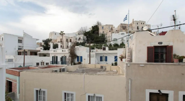 Коттедж Naxian Downtown Residence