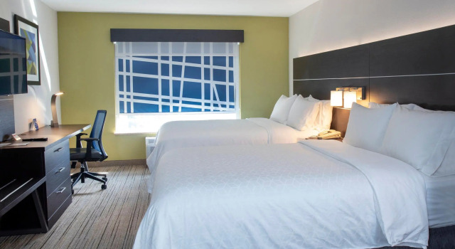 Четырёхместный люкс Holiday Inn Express Hotel & Suites Chester by IHG