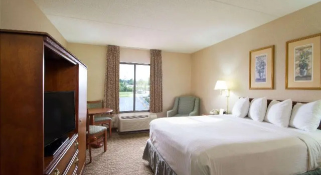 Номер Standard Comfort Inn & Suites Buffalo Airport
