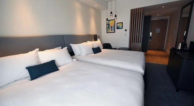 Четырёхместный номер Standard Holiday Inn Dijon Sud - Longvic by IHG