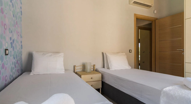 Villa Adam, Забронировать Вилла Анависсос Attica Riviera