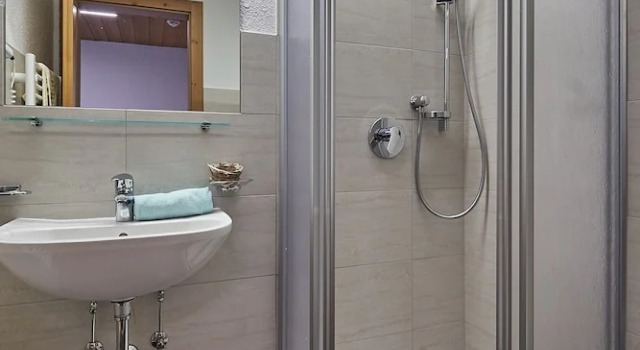 Одноместный номер Standard с балконом и с видом на горы Hotel Garni Schönblick