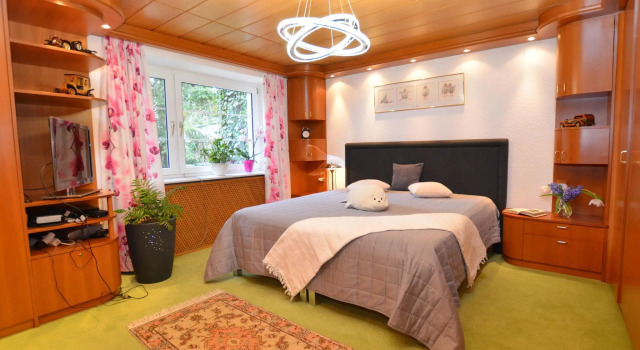 Enticing Apartment in Hostivice with Sauna, Rezerwuj Apartament Hotele w Central Bohemia z parkingiem, Parking