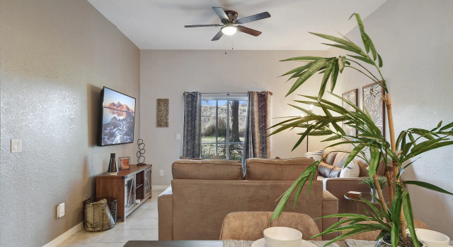 Bahama Bay New Modern 2 Bedroom, patio sleeps 6, Davenport, US