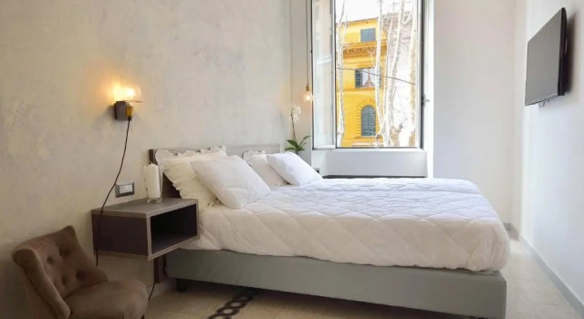 Номер Standard Room with a view 105