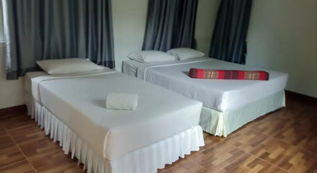 Трёхместный номер Standard с балконом Mook Paradise Bungalow