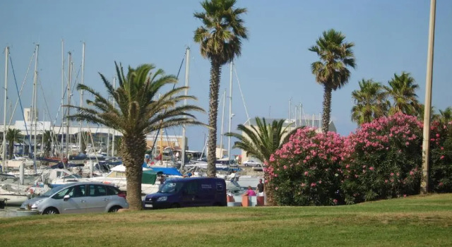 Апартаменты CANET Plage appartement 1 chambre , climatisation, parking sécurisé couvert