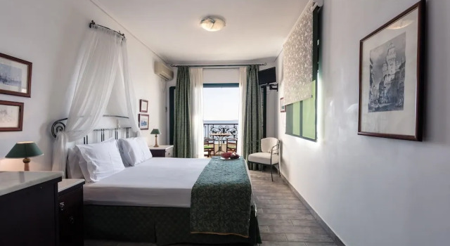Двухместный номер Superior с балконом и с видом на море Dionysos Hotel