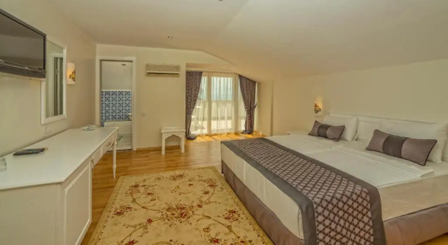 Люкс с террасой Argos Hotel