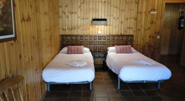 Albergue La Cabaña, Book Hotel Camaleno Liébana