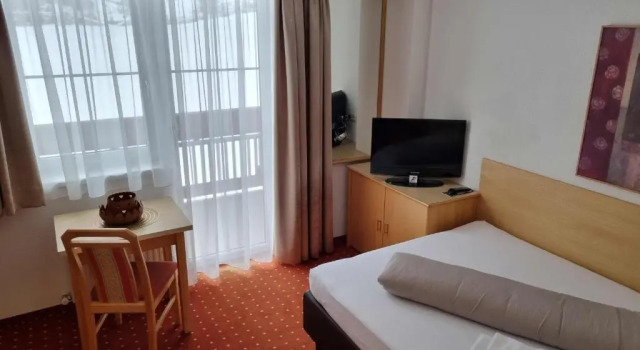 Одноместный номер Comfort с балконом и с красивым видом из окна Hotel Garni Corinna