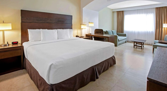 Двухместный полулюкс Wyndham Garden Cancun Downtown
