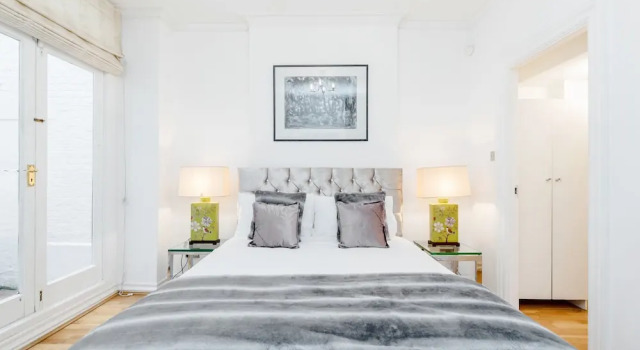 Earls Court Road Apartments
