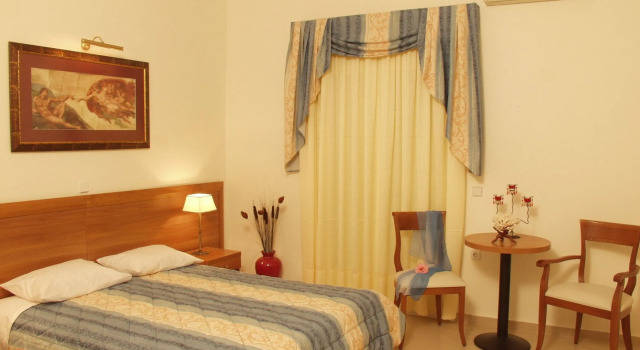 Ionis Art Hotel