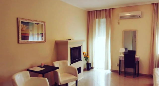 Трёхместный номер Standard Garni Hotel Dash