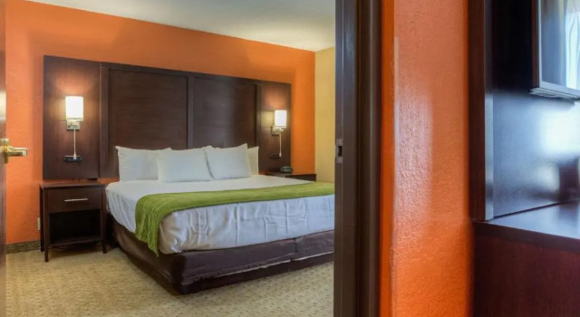 Номер Standard Comfort Inn & Suites Evansville Airport