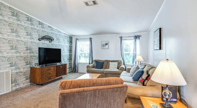5 Mi to Homosassa Springs Park: Home w/ Yard!, Prenota Casa vacanze Cottage a Homosassa, Cottage