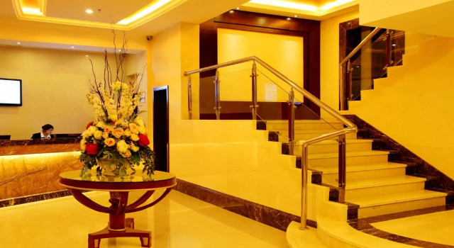 Guiyang Baolejia Hotel, Rezerwuj Hotel Hotele w Guiyang z basenem, w pobliżu Modern Capital, Basen