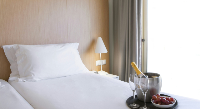 Stay Hotel Faro Centro, Забронировать Отель Отели Фару с парковкой, рядом с Муниципальный рынок Фару, Парковка