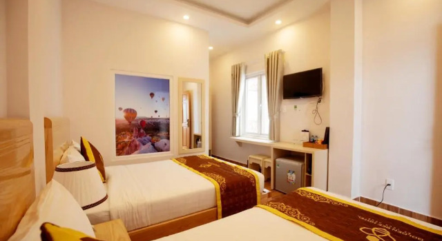 Четырёхместный номер Standard Golden Bee Hotel