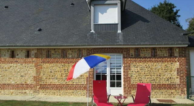 Chez Arnaud et Emilie, Book Hotel  