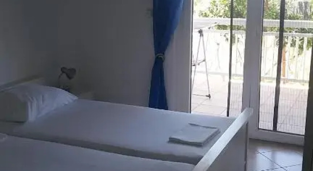 Apartment Elena, Buchen Sie Ferienwohnung Hotels in Gespanschaft Split-Dalmatien mit Pool, Schwimmbad