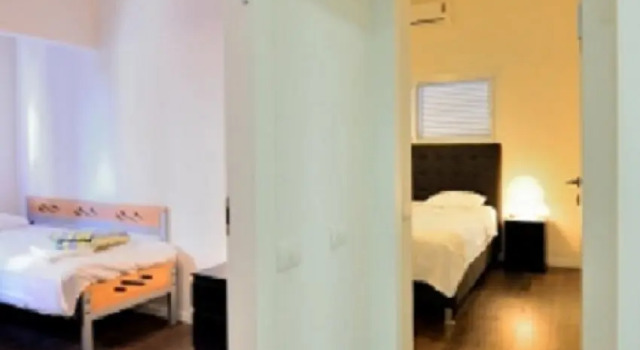 Renovated 2BR Apt. on Nordau Blvd, Забронировать Отель Тель-Авив Тель-Авивский округ, рядом с Парк независимости
