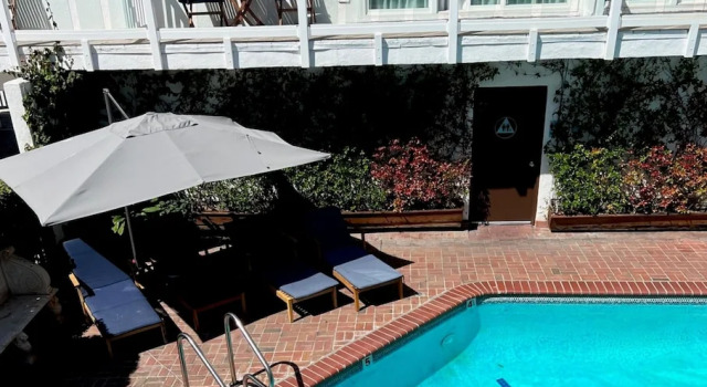 Четырёхместный номер Standard с красивым видом из окна Capri Laguna on the Beach - A Boutique Hotel
