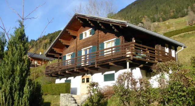 Chalet cosy 11 pers avec wifi, lave-vaisselle & lave-linge - FR-1-342-229, Забронировать Шале Виллы Овернь-Рона-Альпы, Вилла