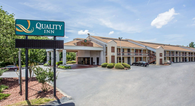 Quality Inn Fort Jackson, Забронировать Отель Отели Дентсвилл с парковкой, Парковка