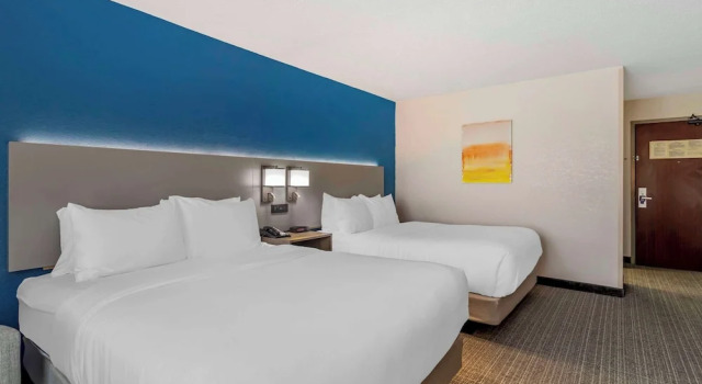 Четырёхместный номер Standard Comfort Inn & Suites Corbin North