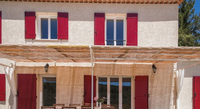 Villa With Guest House, 2 Swimming Pools, and Wide View