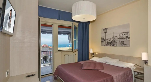 Двухместный номер Standard с балконом и с видом на море Hotel Bella Riviera Lungomare