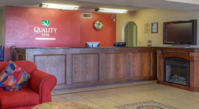 Quality Inn Plainview