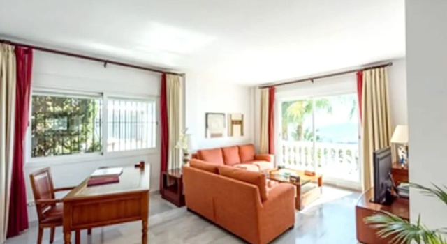 House With 4 Bedrooms in Almuñécar, With Wonderful sea View, Private P, Prenota Hotel Hotel a Costa Tropical con piscina, Piscina
